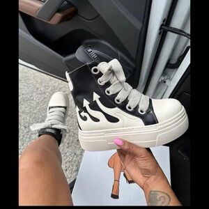 I ordered these on shein and they are way to big . Still in the box.